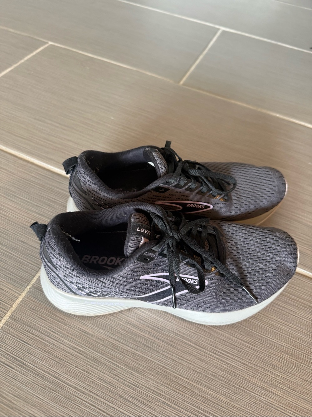 Brooks energize neutral women's running shoe